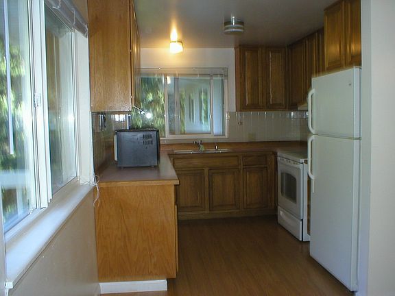 5th image of 12923 NE 29th St