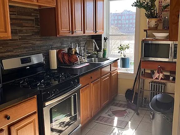 3rd image of 1442 Fulton St APT 3