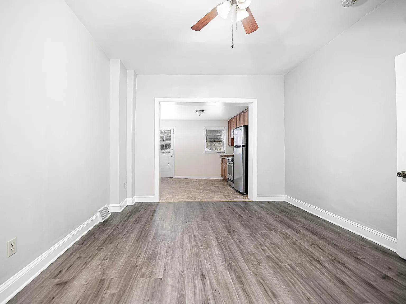 1 bed, 946 sqft, $1,750 — Photo 3