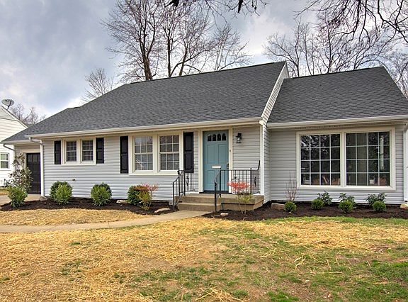 3rd image of 1911 Lewis Ln