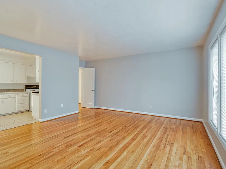 2244 NW Overton St #8 — Photo 11