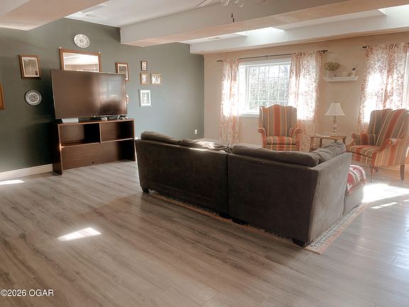 4th image of 8464 Carver Rd