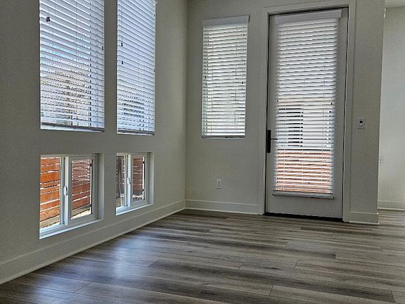 4th image of 11102 Akarna Ct