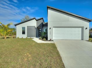 1482 Gardenside Cir, North Port, FL 34288