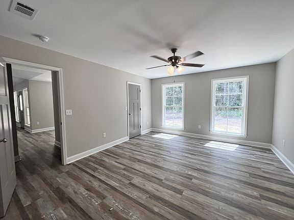 5th image of 81 Chase Cir