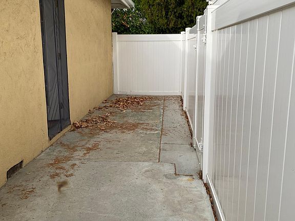 3rd image of 5106 Topanga Canyon Blvd