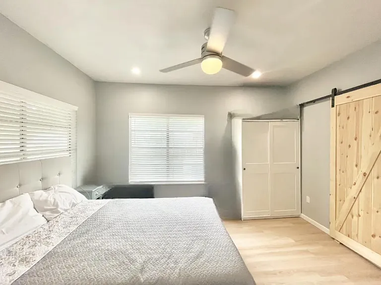 102 Kirkwood — Photo 4