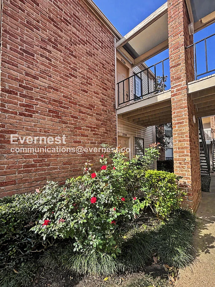 Building Photo - 3729 Thistlemont Dr