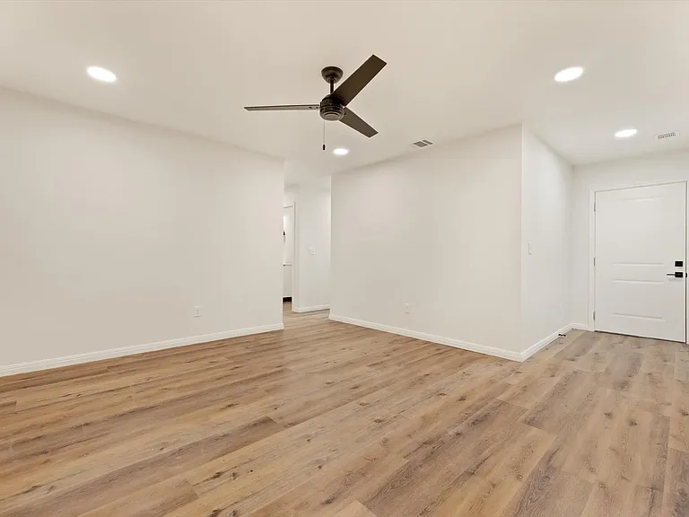 317 Mill St #102 — Photo 18