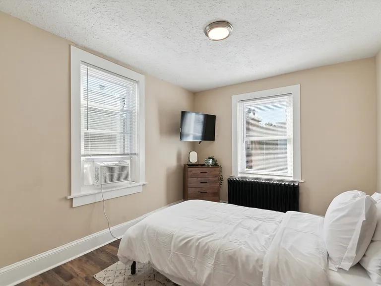 1918 N Marshall St — Photo 11