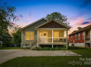 302 Hazel Mill Rd, Asheville, NC 28806