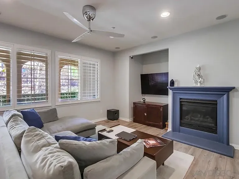 9240 Piantino Way — Photo 8