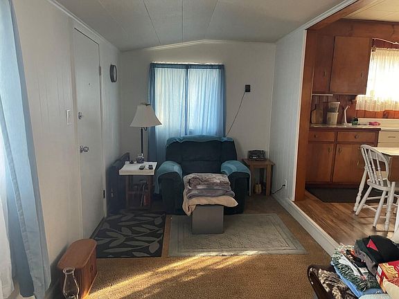 3rd image of 108 Pine St