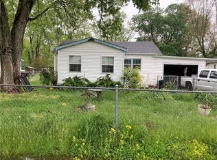 303 Della Rd, Columbus, IN 47203