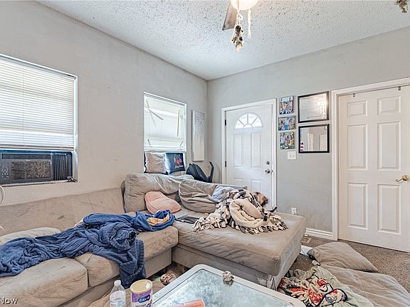 3rd image of 7602 Berry Ave