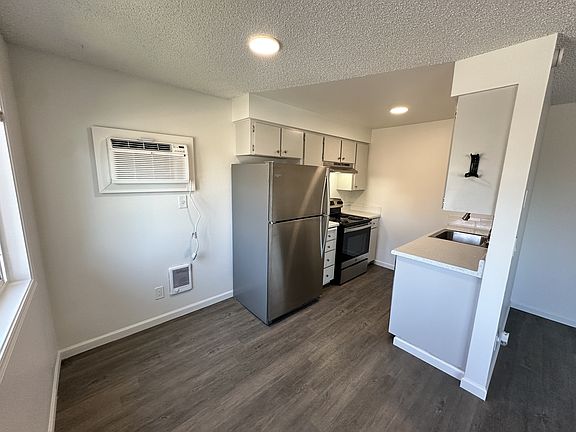 3rd image of 226 E 7th Ave #11349873