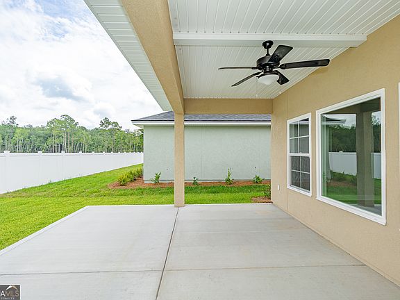 4th image of 216 The Villas Way