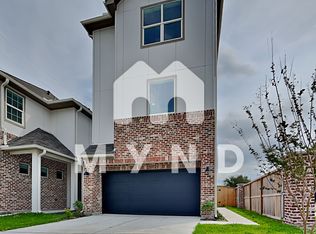 10559 Executive Lake Dr, Stafford, TX 77477