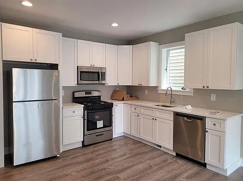 60 Lear Ct Photo 1