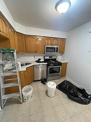 3rd image of 2125 42nd St #2