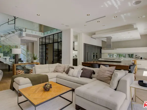 6236 Drexel Ave, Los Angeles, CA 90048