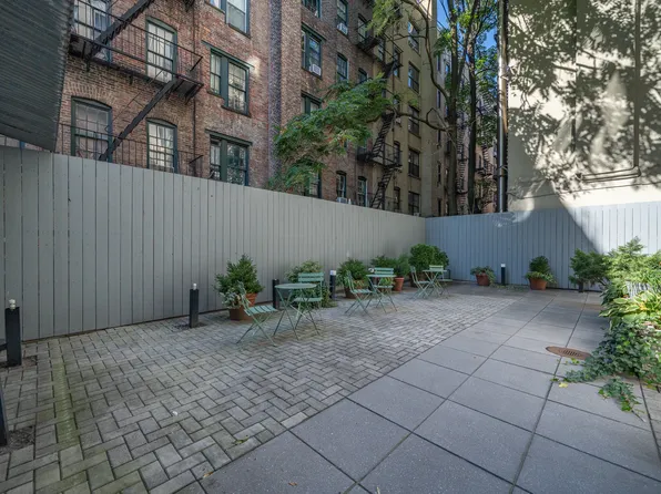 330 East 109th Street image 17 of 19