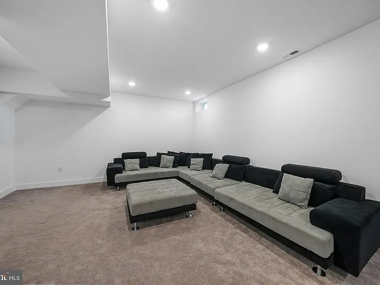 4 William Boyer Dr — Photo 50