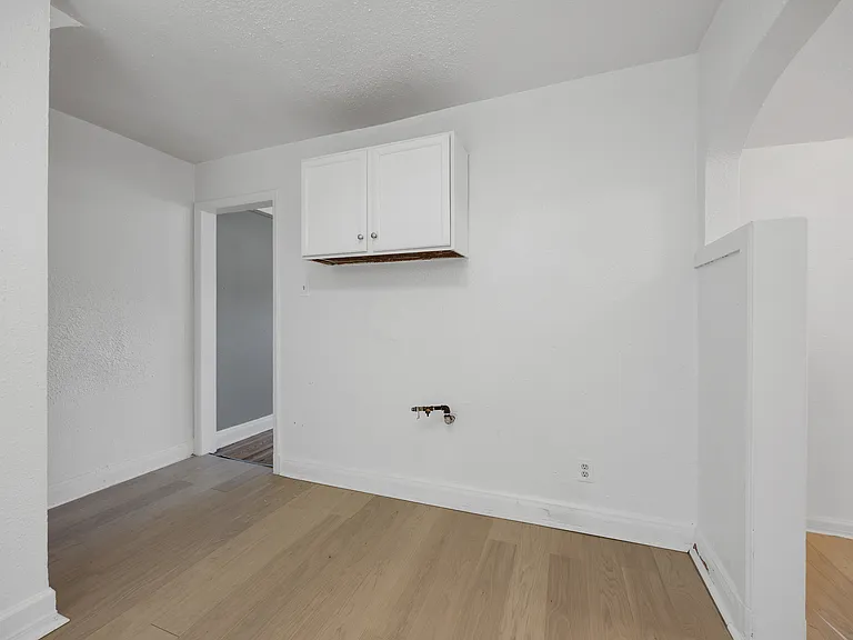 15514 Saint Marys St — Photo 21