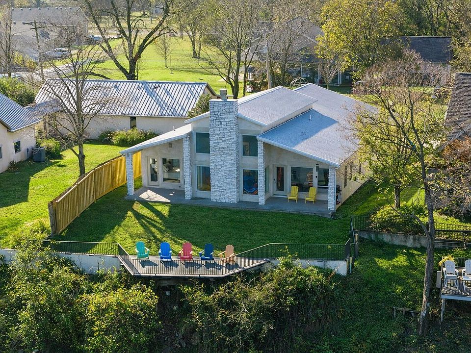1st image of 1120 Coleman Dr