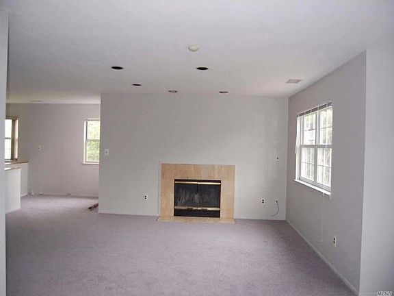 3rd image of 14 Erin Ln