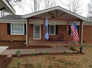 1501 Runabout Rd, Pfafftown, NC 27040