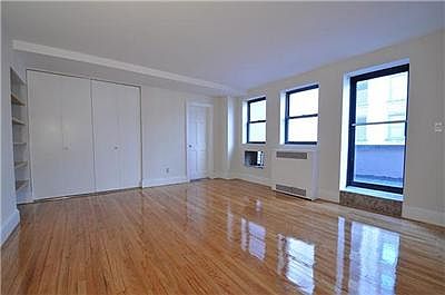 3rd image of 121 Madison Ave APT 12D