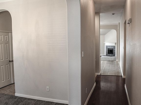 5th image of 6304 Laurel Oak Ln