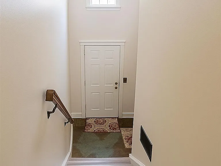 8703 Lost Valley Dr — Photo 2