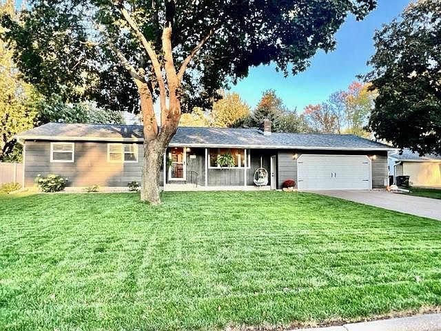 1st image of 107 Beachwood Ln
