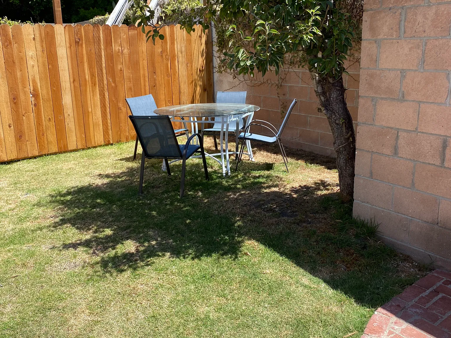 3 bed, 2300 sqft, $4,750 — Photo 2