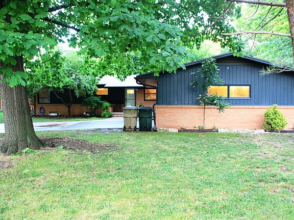 Front Entry from Garage Yard