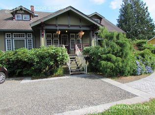 1215 E Victor St, Bellingham, WA 98225