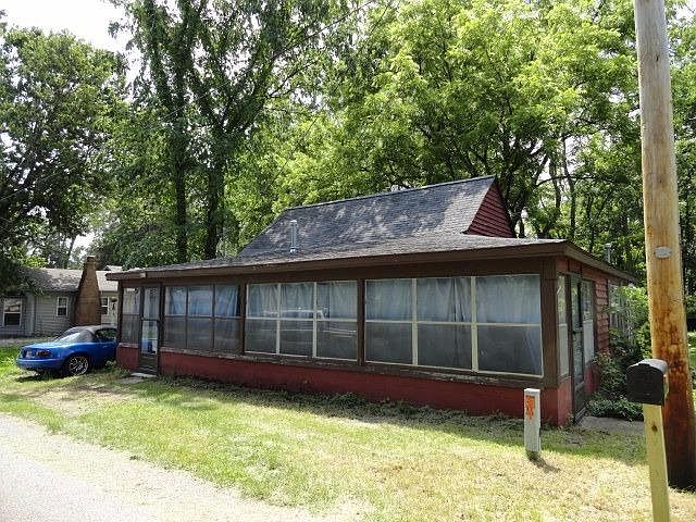 1st image of 6651 S Lombardy Ln