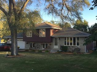 28W605 Barnes Ave, West Chicago, IL 60185