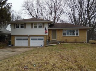 612 Russell Rd, Dekalb, IL 60115