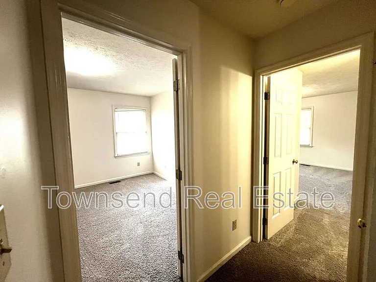 1044-2 Ancestry Dr — Photo 11