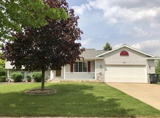 2531 Moerland Dr NW, Grand Rapids, MI 49504