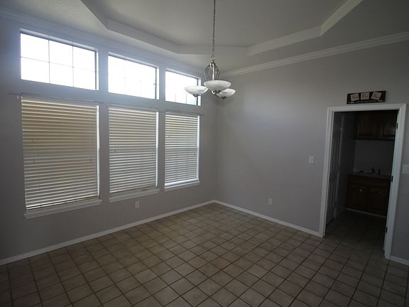 4th image of 2300 Northglen Dr