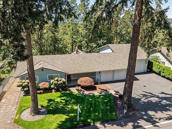 3rd image of 17243 SE Oatfield Rd