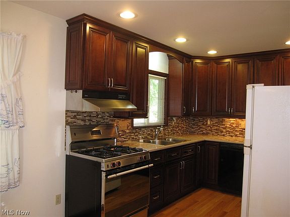 4th image of 5253 Kuszmaul Ave NW