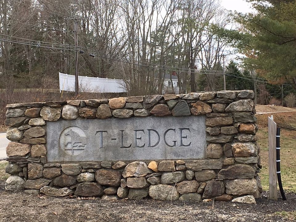 2nd image of 33 Bayberry Way