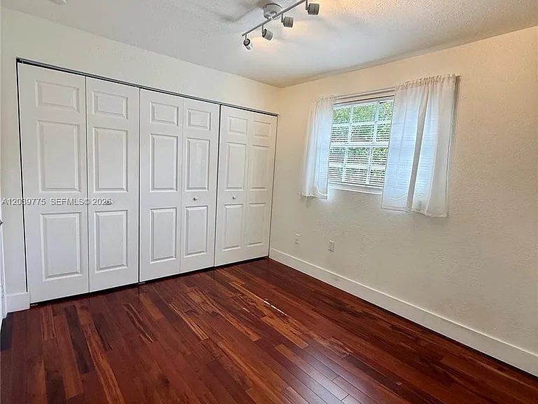 4456 SW 10th St — Photo 11