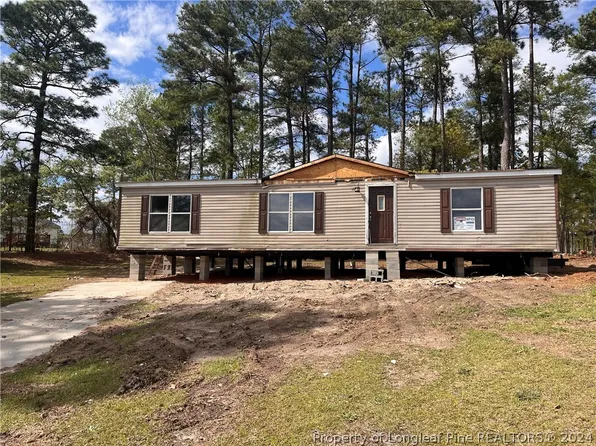 54 Plymouth Ct, Spring Lake, NC 28390