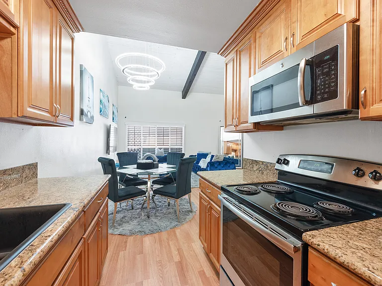 5460 White Oak Ave #B309 — Photo 18